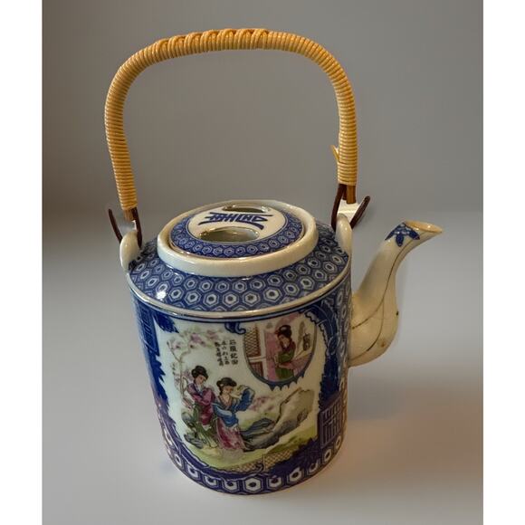 Vintage Chinese Blue & White Porcelain Teapot Woven Handle Asian Scene - Picture 3 of 7